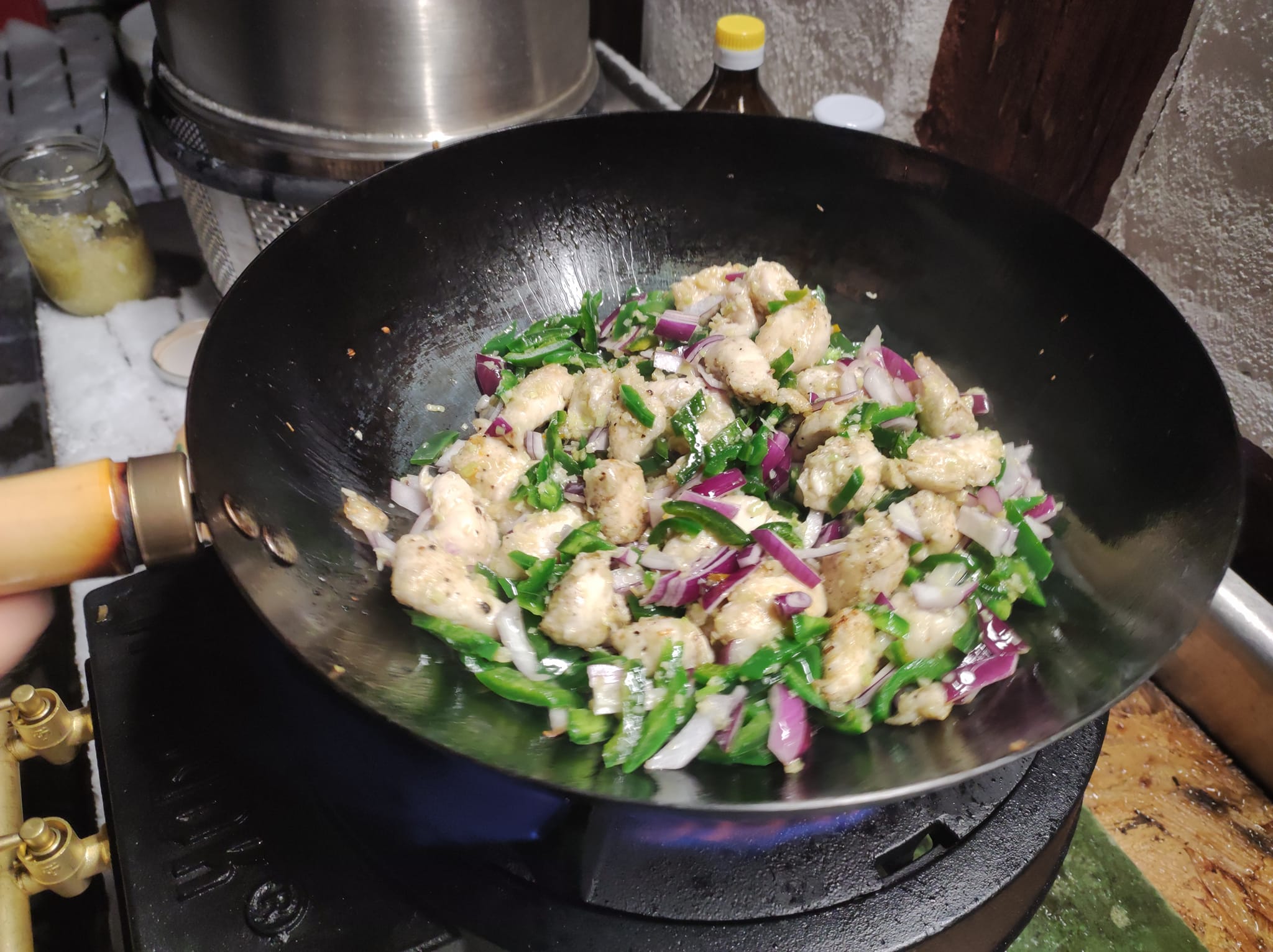 Lemongrass Chicken

    &ndash; HOT WOK