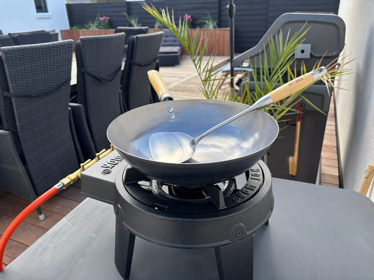 HOT WOK