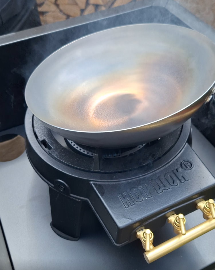 HOT WOK