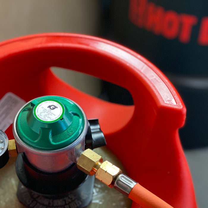 HOW TO: Mount a 29 mBar Gas regulator on a Gas cylinder
