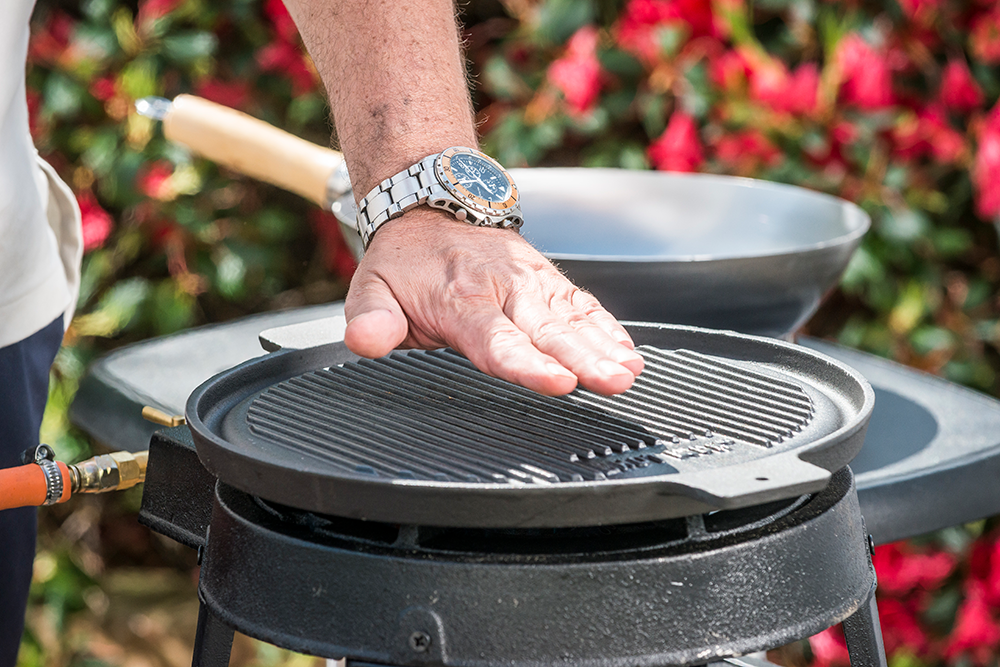 How do you maintain the grill pan and cast iron in general?