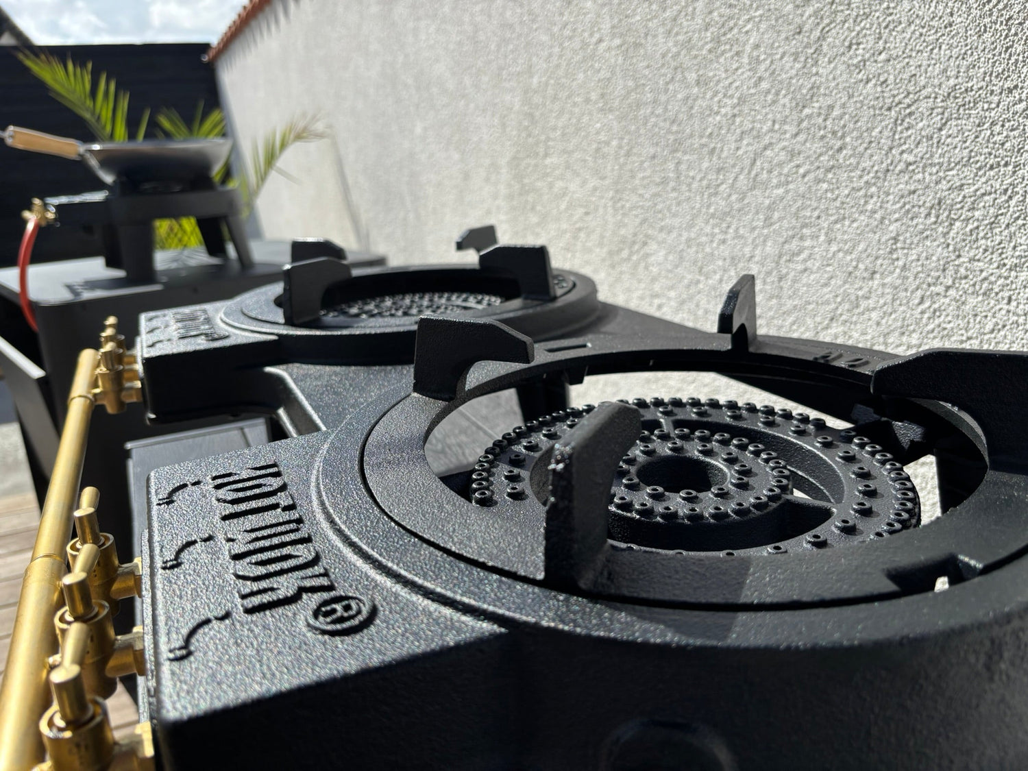 How to maintain your HOT WOK cast iron burner – enjoy it for many years - HOT WOK